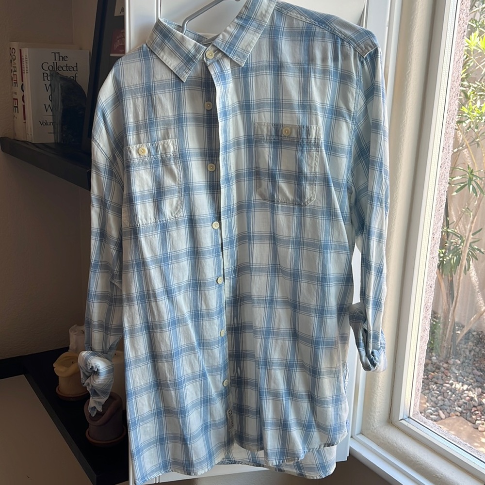 Grayers XL shirt.